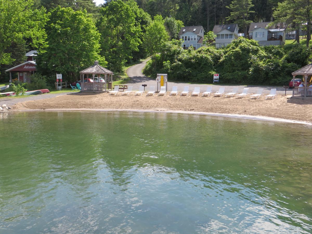 Bayside Inn & Marina Cooperstown Exterior photo